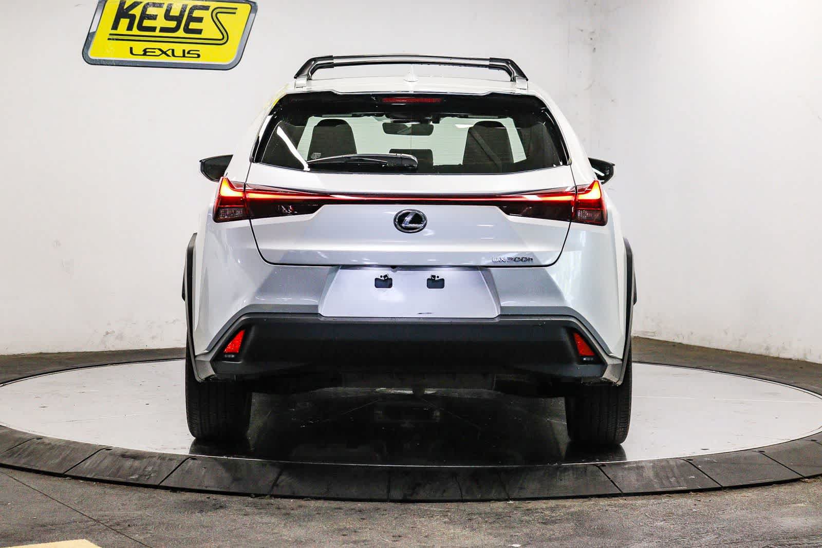 Certified 2025 Lexus UX 300h FWD w/ Accessory Package (Z2) image 3