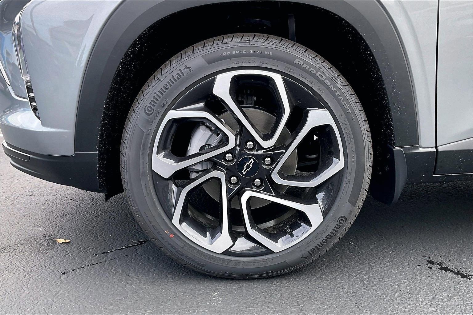 New 2026 Chevrolet Trax RS w/ Driver Confidence Package image 12