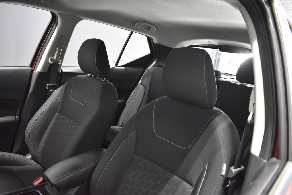 Used 2021 Nissan Kicks SV image 16