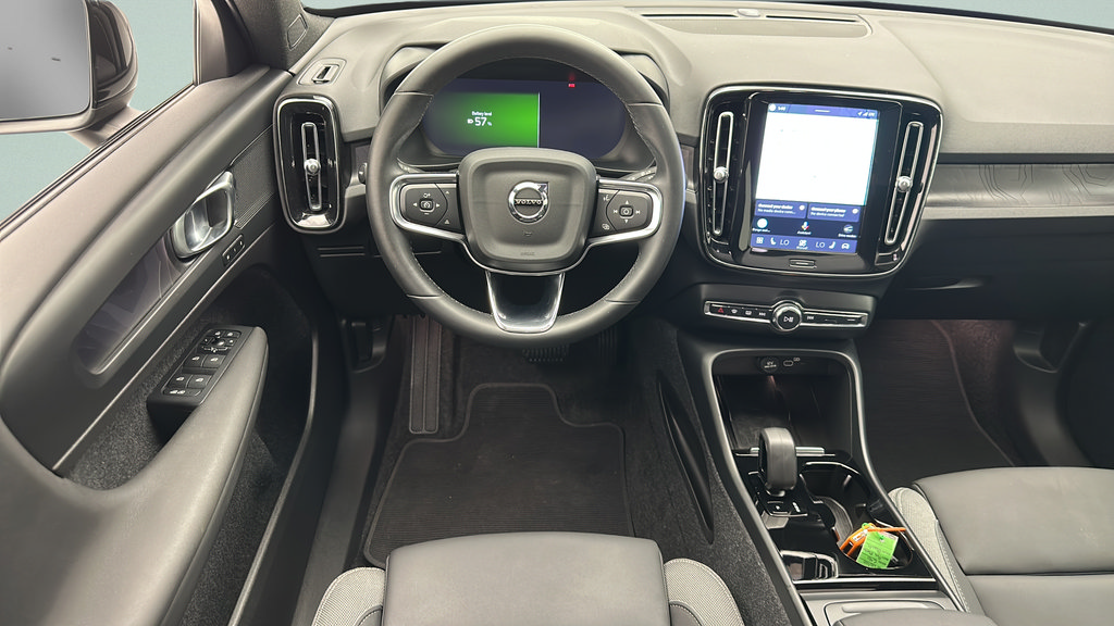 Used 2023 Volvo C40 Recharge Core AWD/4WD image 11