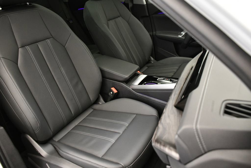 Used 2025 Audi Q5 Premium w/ Convenience Package image 48