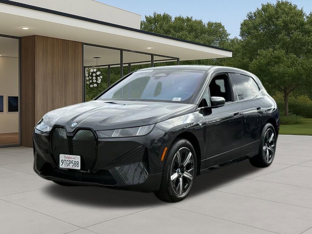 Used 2026 BMW iX xDrive45 w/ Climate Comfort Package image 2