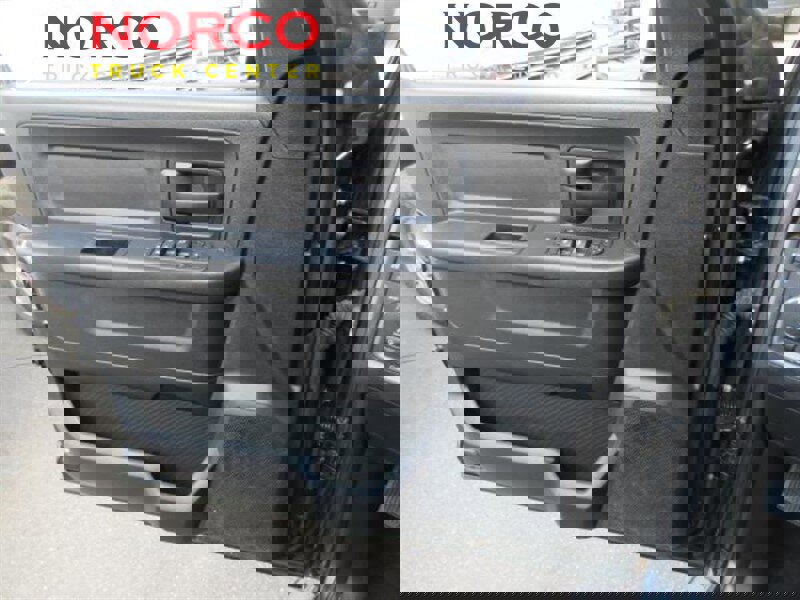 Used 2017 RAM 1500 Express w/ Black Ram 1500 Express Group image 12