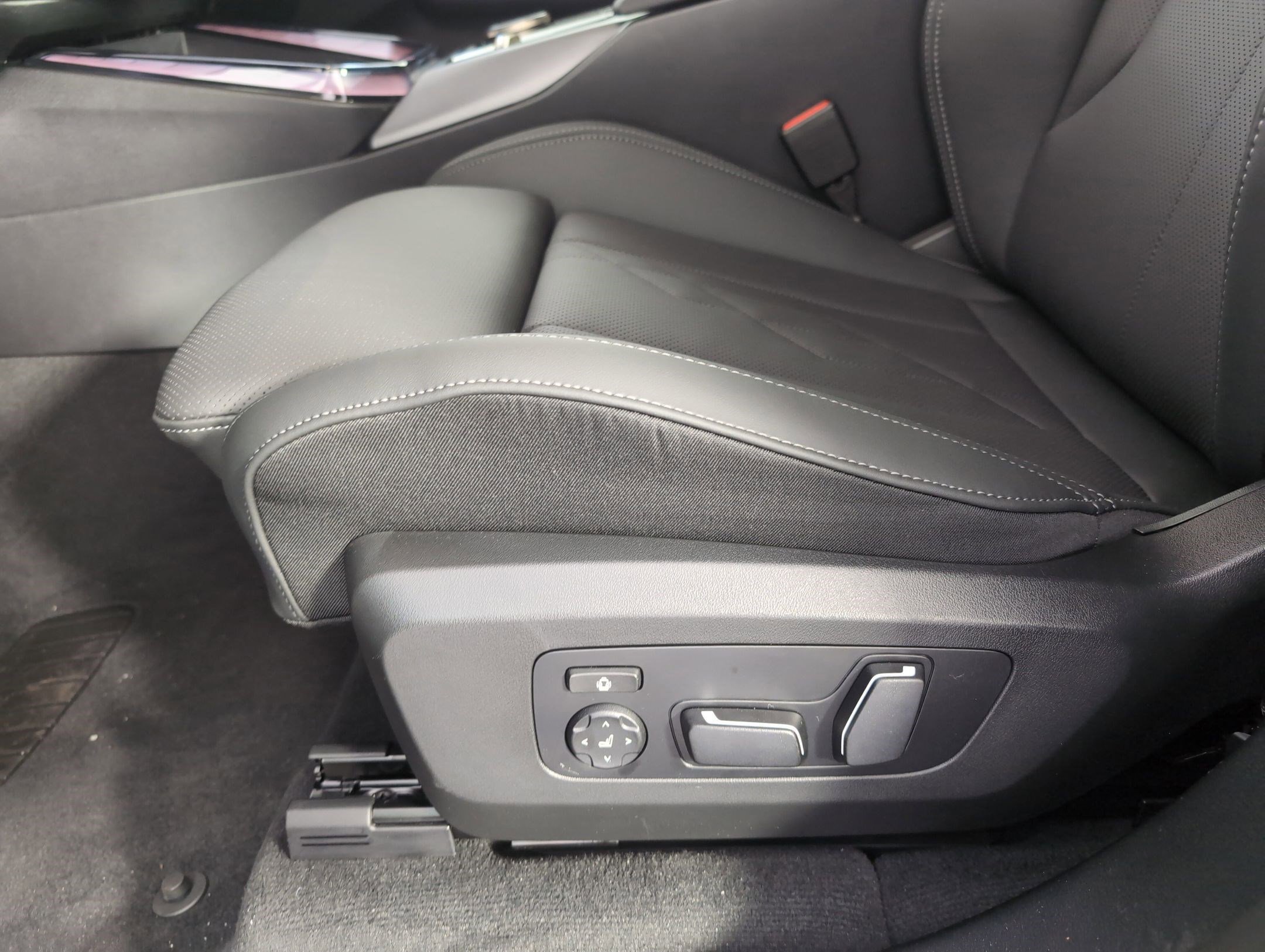 Used 2025 BMW X3 xDrive30i image 10