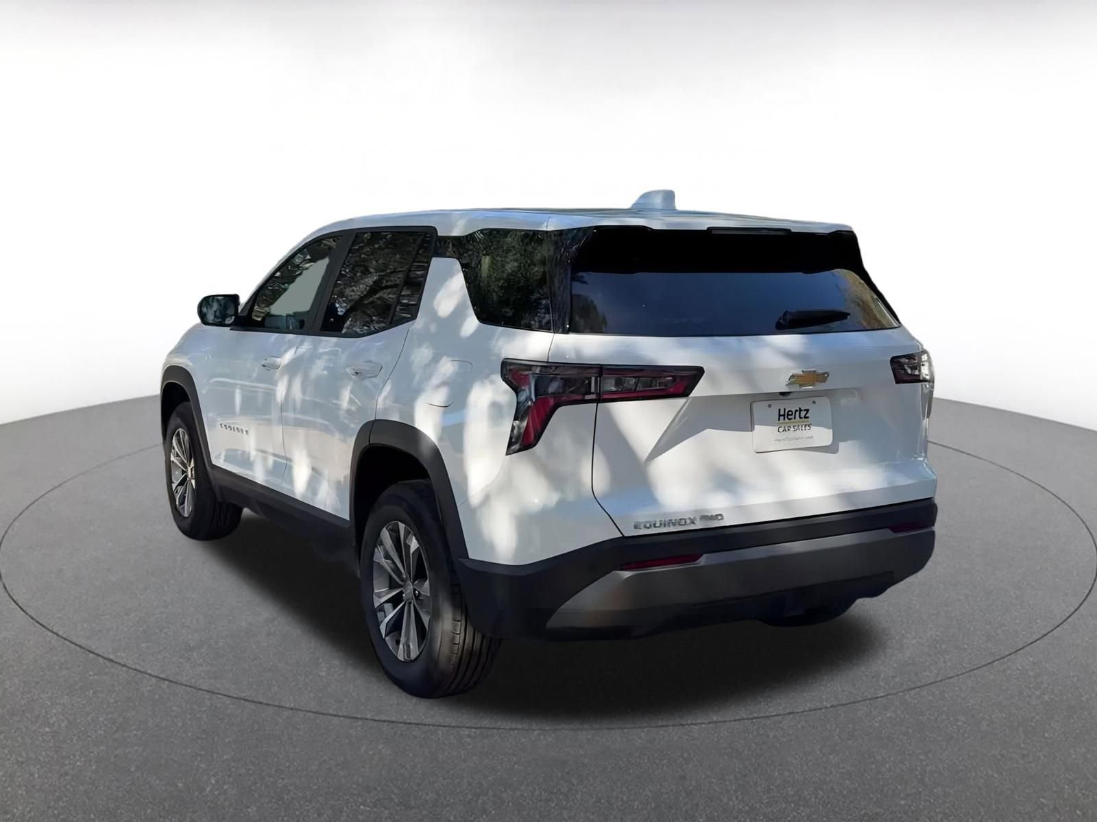 Used 2025 Chevrolet Equinox LT image 11