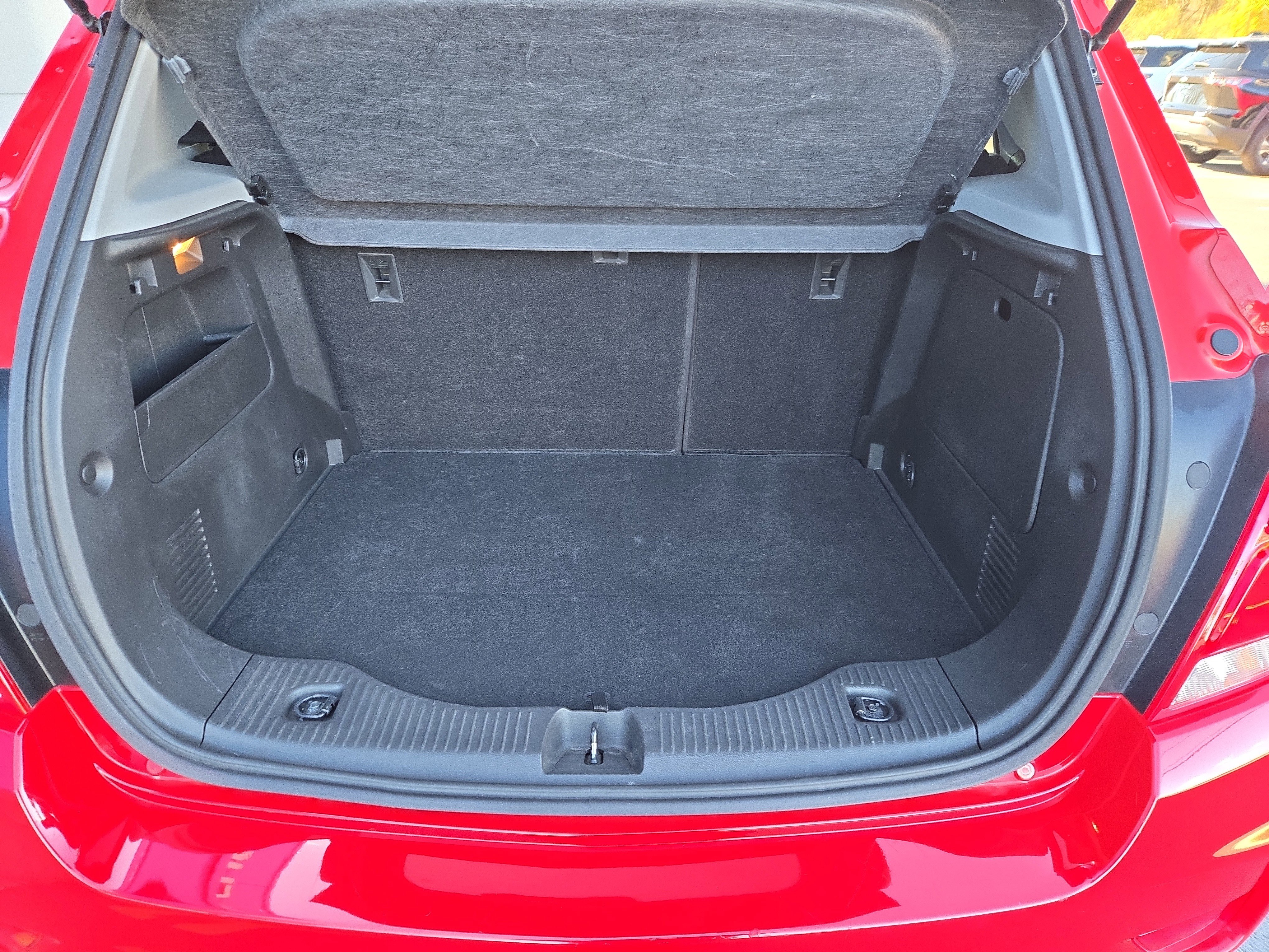 Used 2020 Chevrolet Trax LT w/ LT Convenience Package image 20