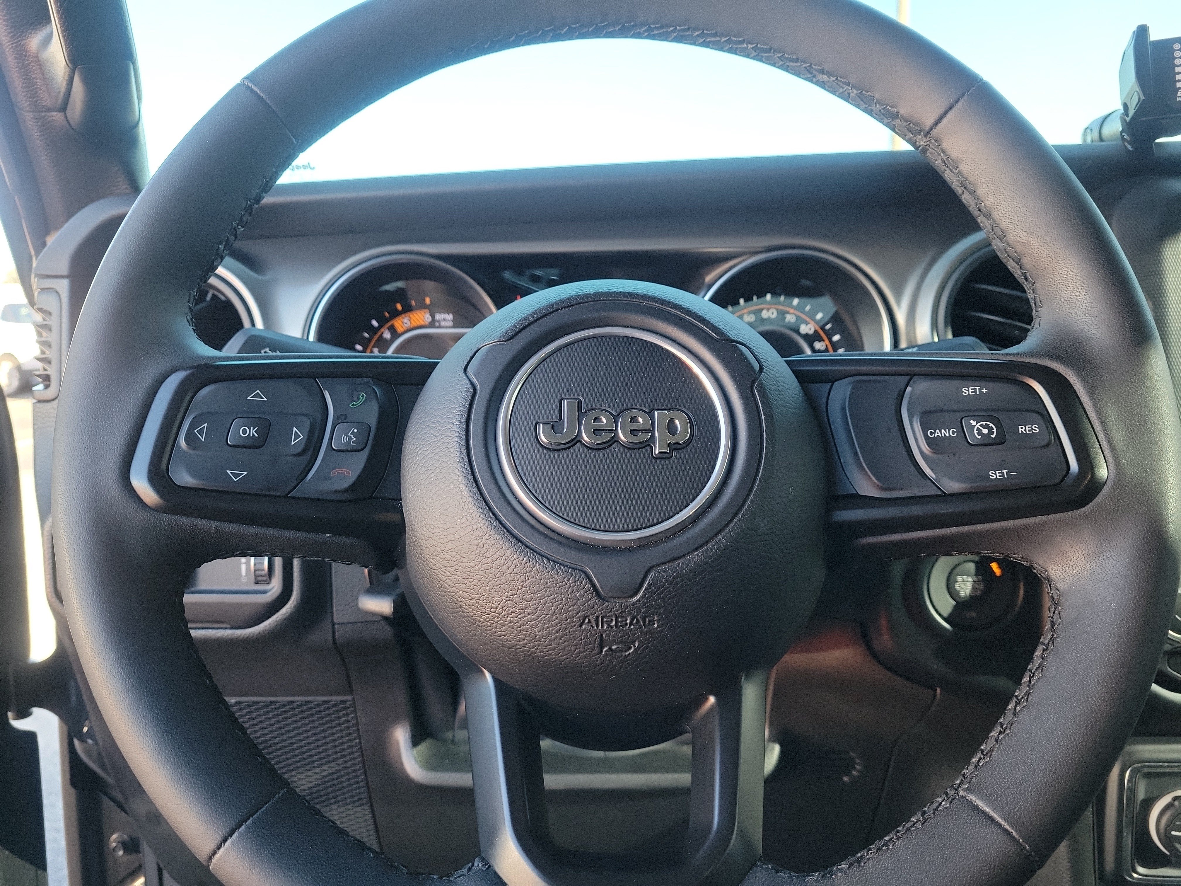Used 2023 Jeep Gladiator Sport AWD/4WD image 20