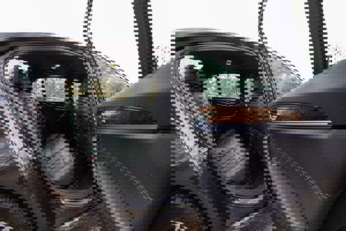 Used 2018 BMW 530i xDrive image 22