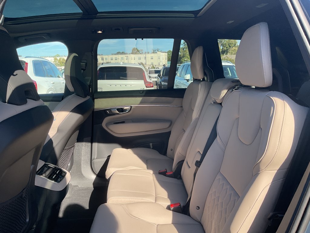 New 2027 Volvo XC90 B6 Plus AWD/4WD image 14