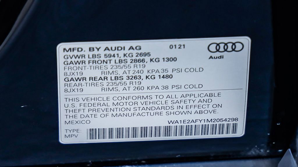 Used 2021 Audi Q5 e Premium Plus w/ Premium Plus Package image 29