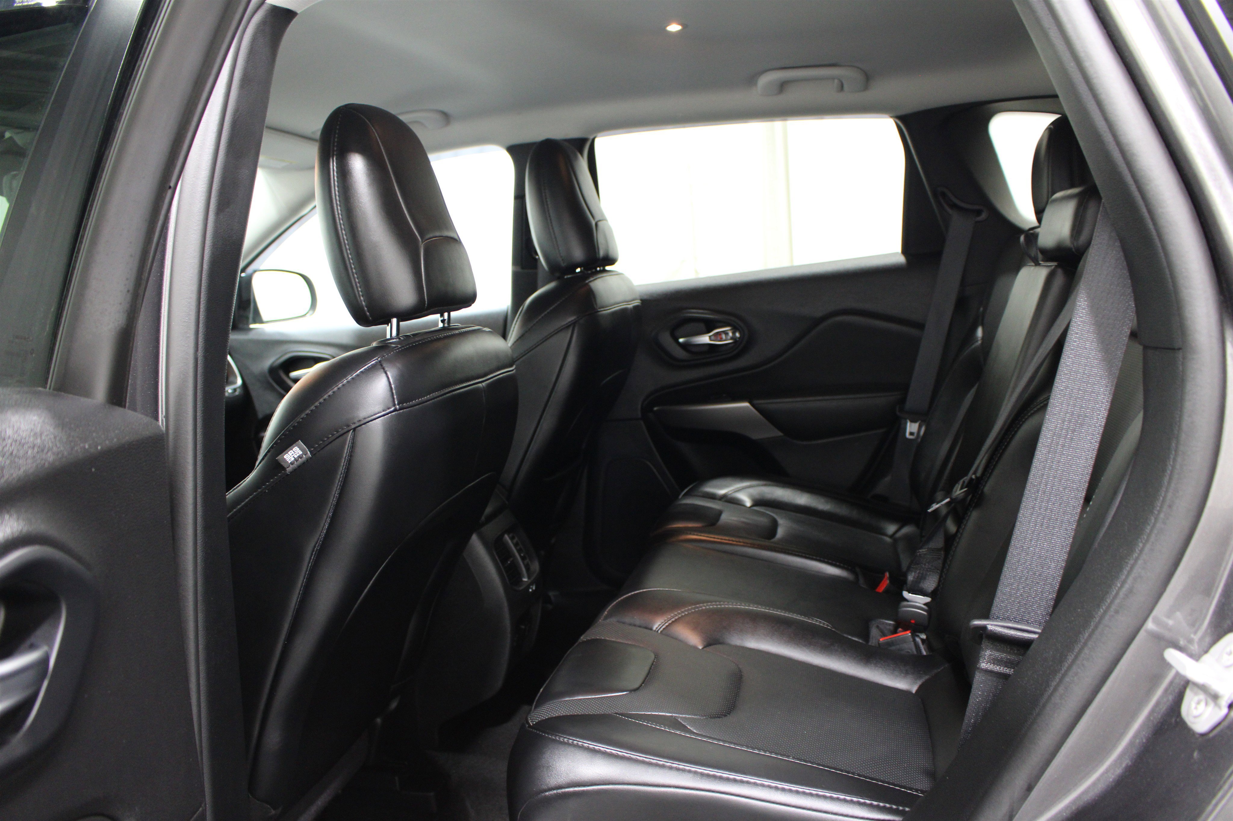 Used 2022 Jeep Cherokee Latitude Lux image 20