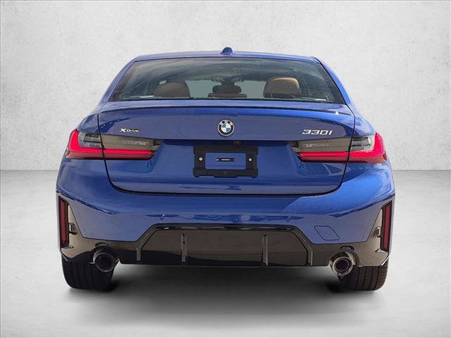 New 2026 BMW 330i xDrive Sedan w/ M Sport Package AWD/4WD image 8
