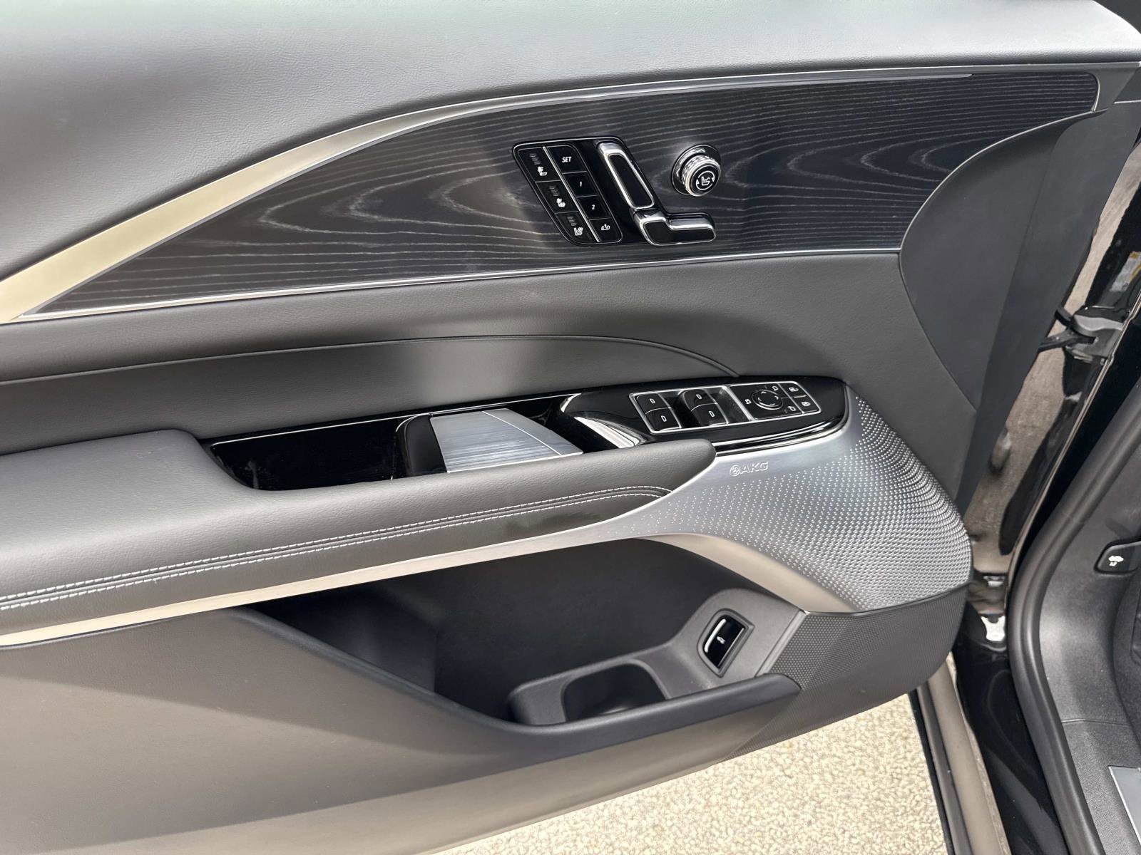 New 2026 Cadillac Lyriq Premium Luxury w/ LPO, Floor Liner Package RWD image 19