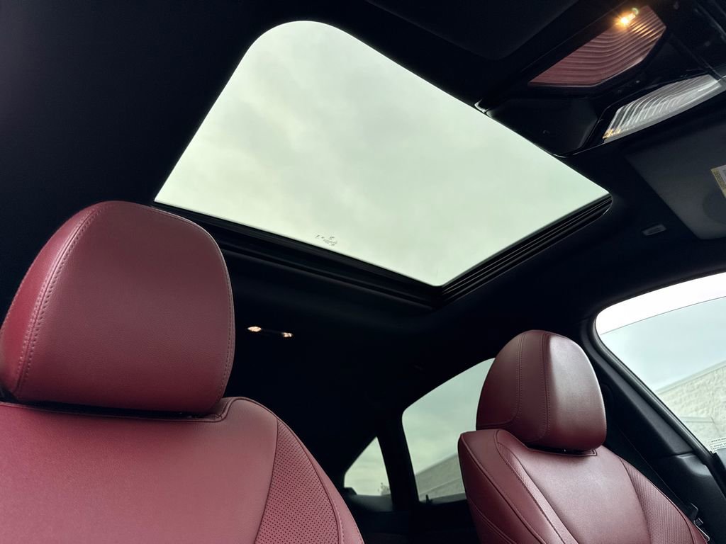 Used 2024 BMW i4 eDrive35 w/ Convenience Package image 37