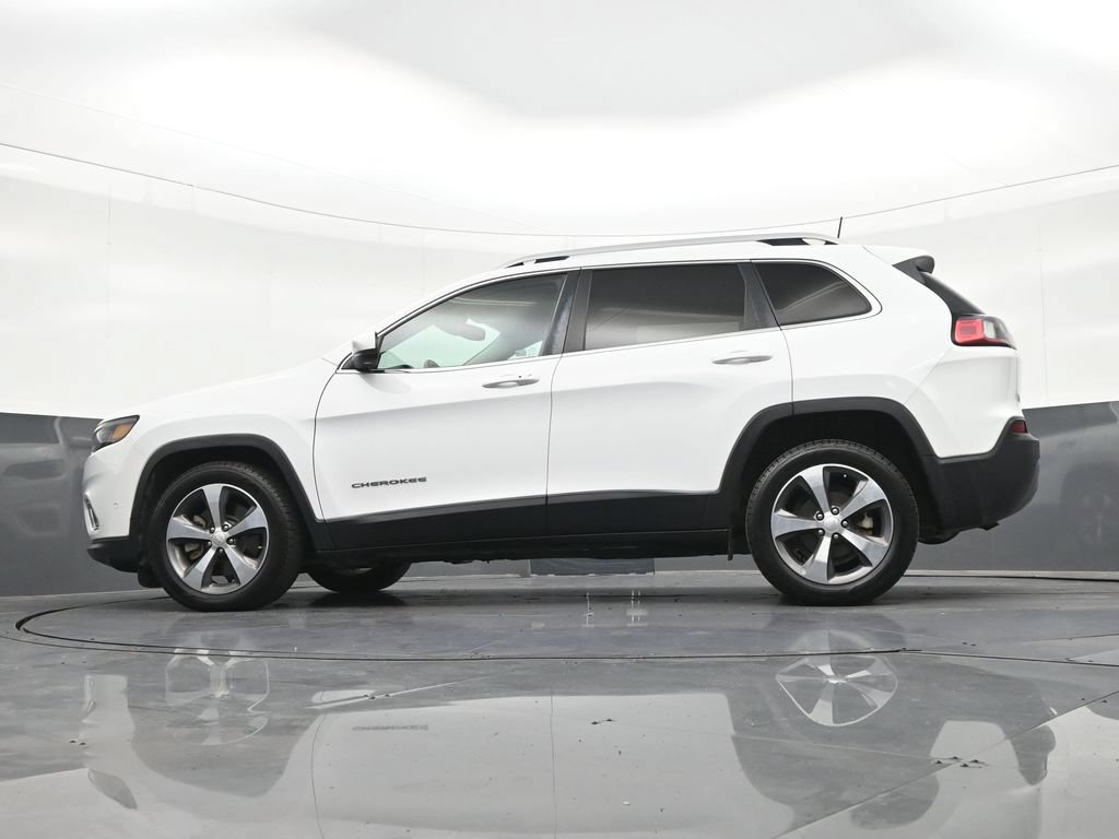 Used 2019 Jeep Cherokee Limited w/ Luxury Group FWD image 24