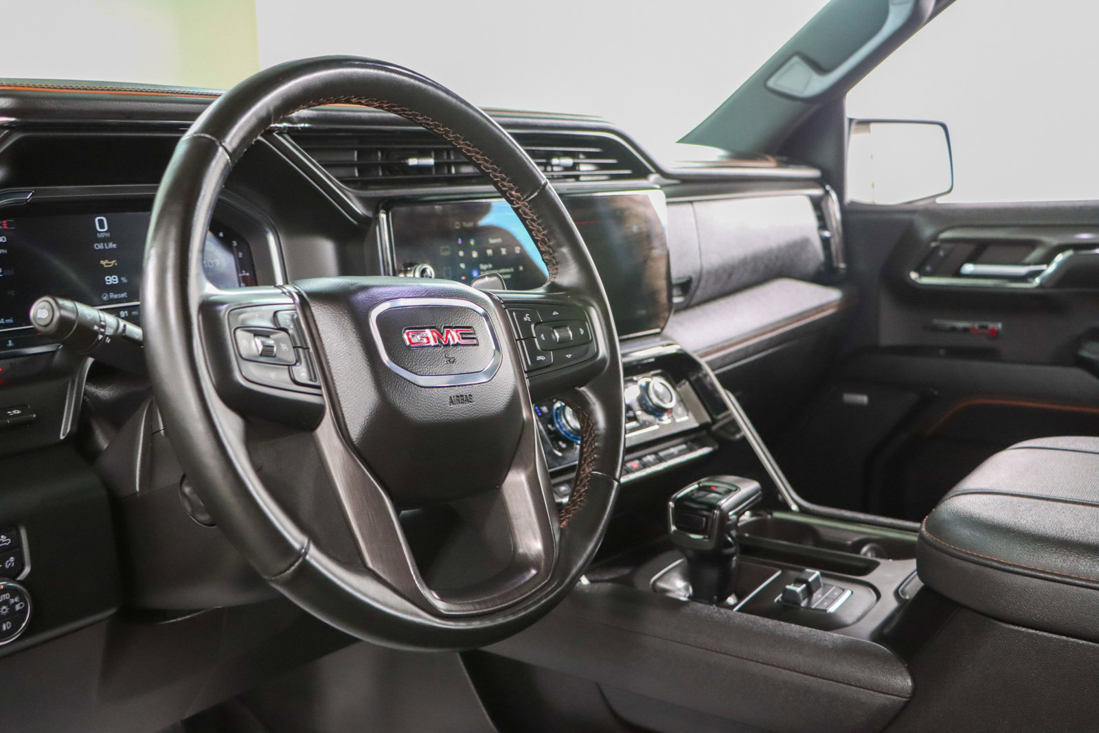 Used 2024 GMC Sierra 1500 AT4 w/ Technology Package AWD/4WD image 28