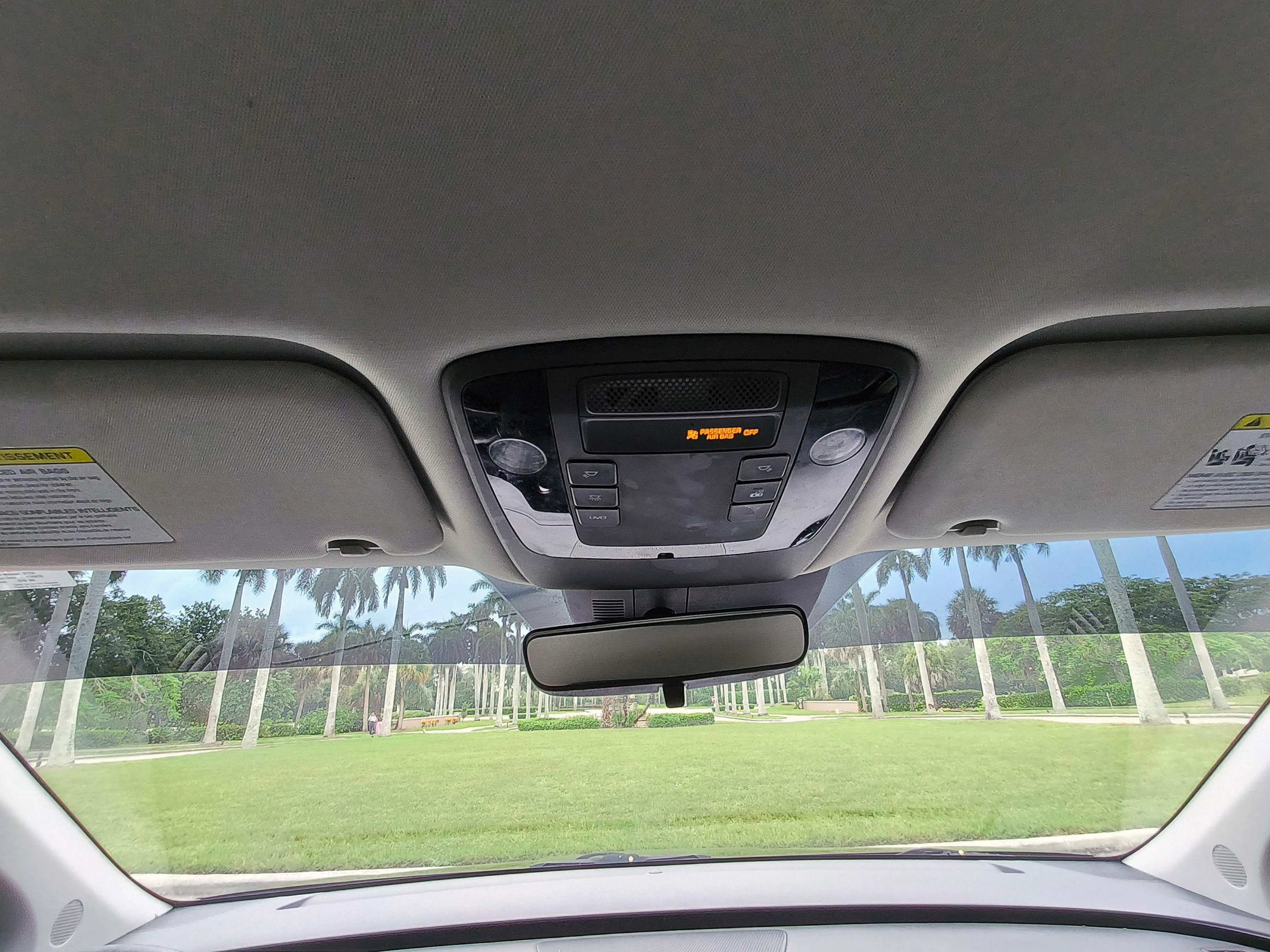 Used 2022 Kia Carnival EX FWD image 28