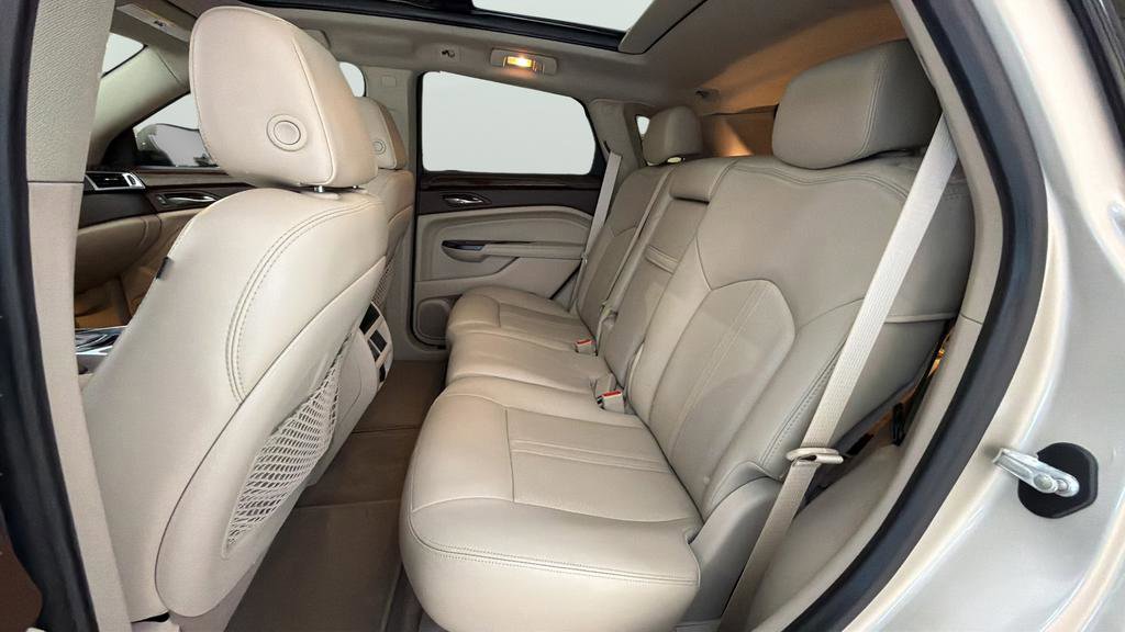 Used 2014 Cadillac SRX Luxury w/ Driver Awareness Package image 33