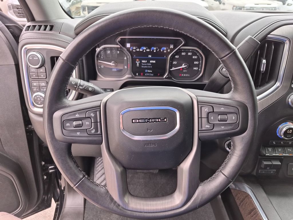 Used 2021 GMC Sierra 2500 Denali w/ Denali Black Diamond Edition AWD/4WD image 23