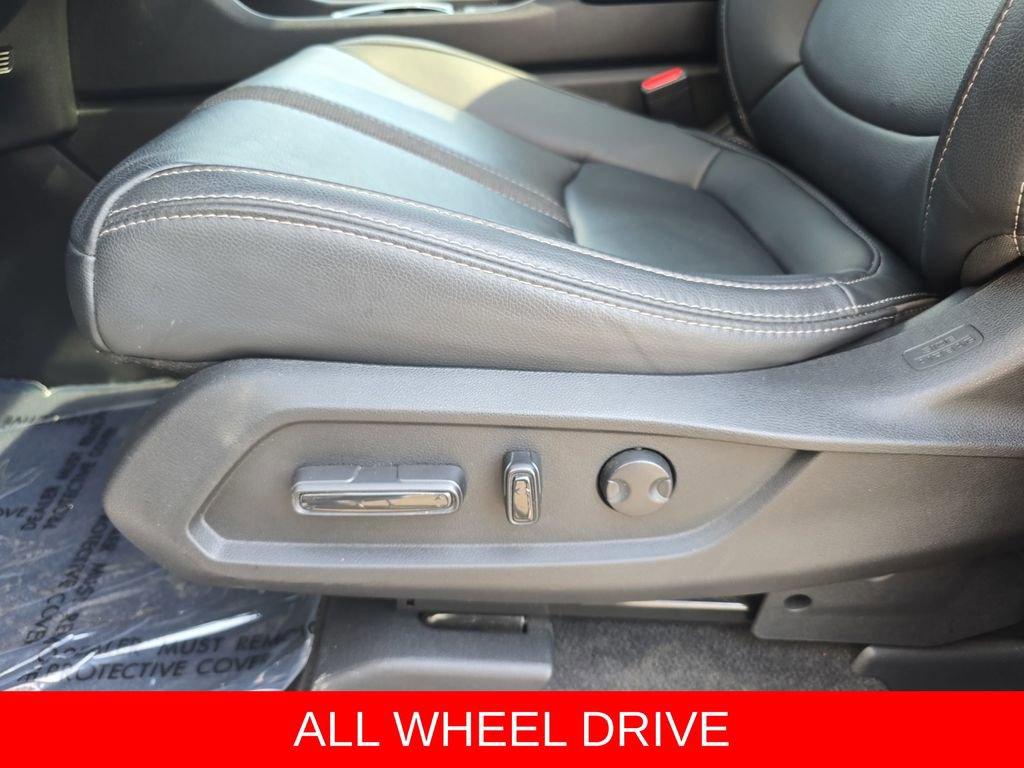 Used 2024 Honda Pilot Touring image 29