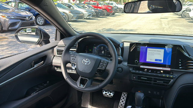 Used 2026 Toyota Camry SE FWD image 14