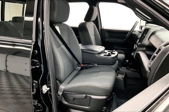 Used 2024 RAM 2500 Tradesman w/ Chrome Appearance Group image 8