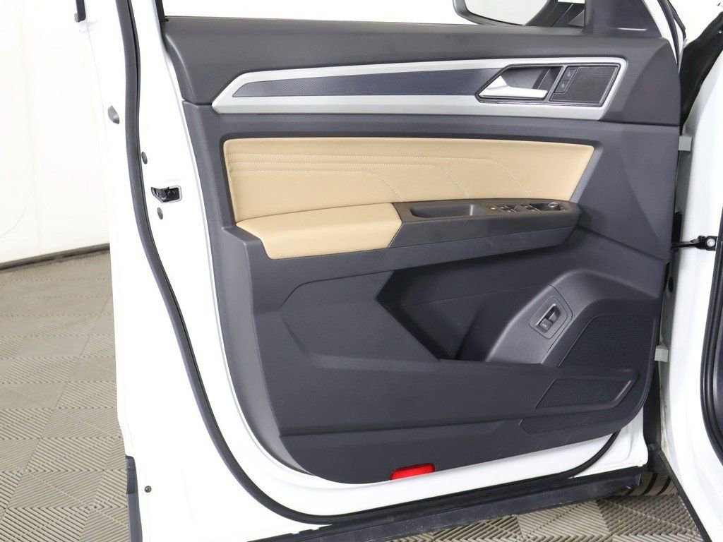 Used 2022 Volkswagen Atlas Cross Sport SE image 22