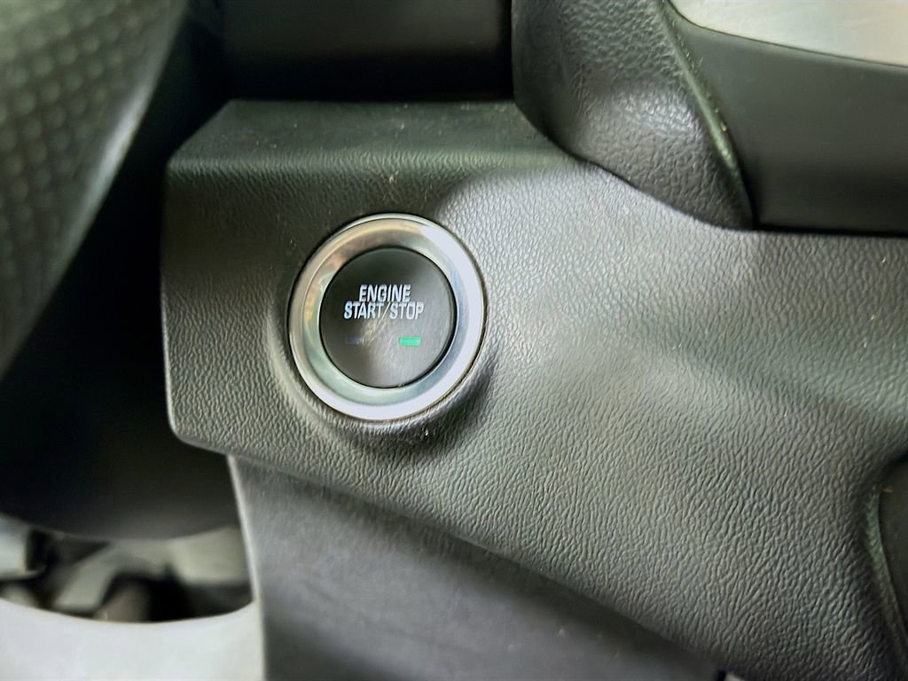 Used 2024 GMC Terrain SLE w/ Driver Convenience Package FWD image 32