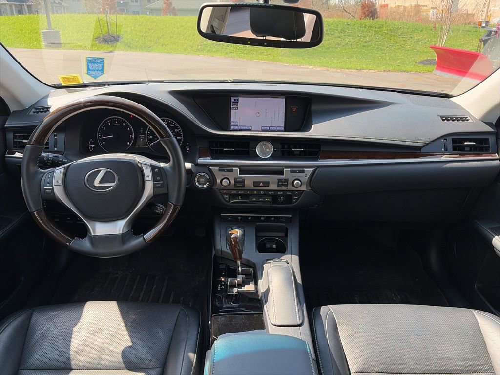 Used 2014 Lexus ES 350 w/ Luxury Package FWD image 7