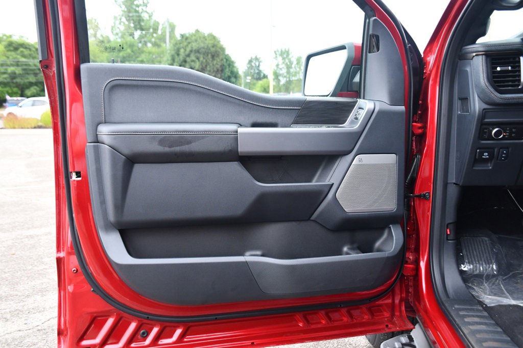 New 2025 Ford F150 Lightning Lariat image 23