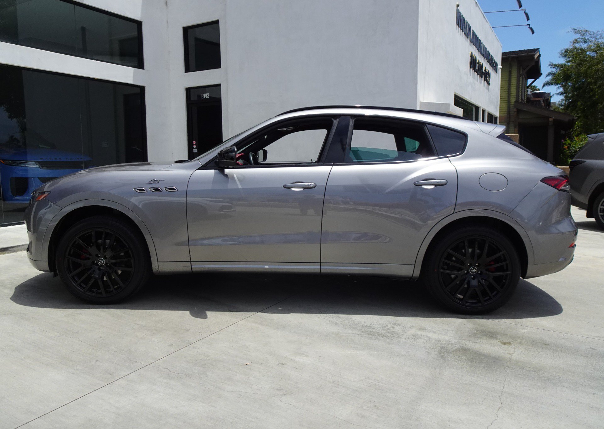 Used 2022 Maserati Levante GT AWD/4WD image 3