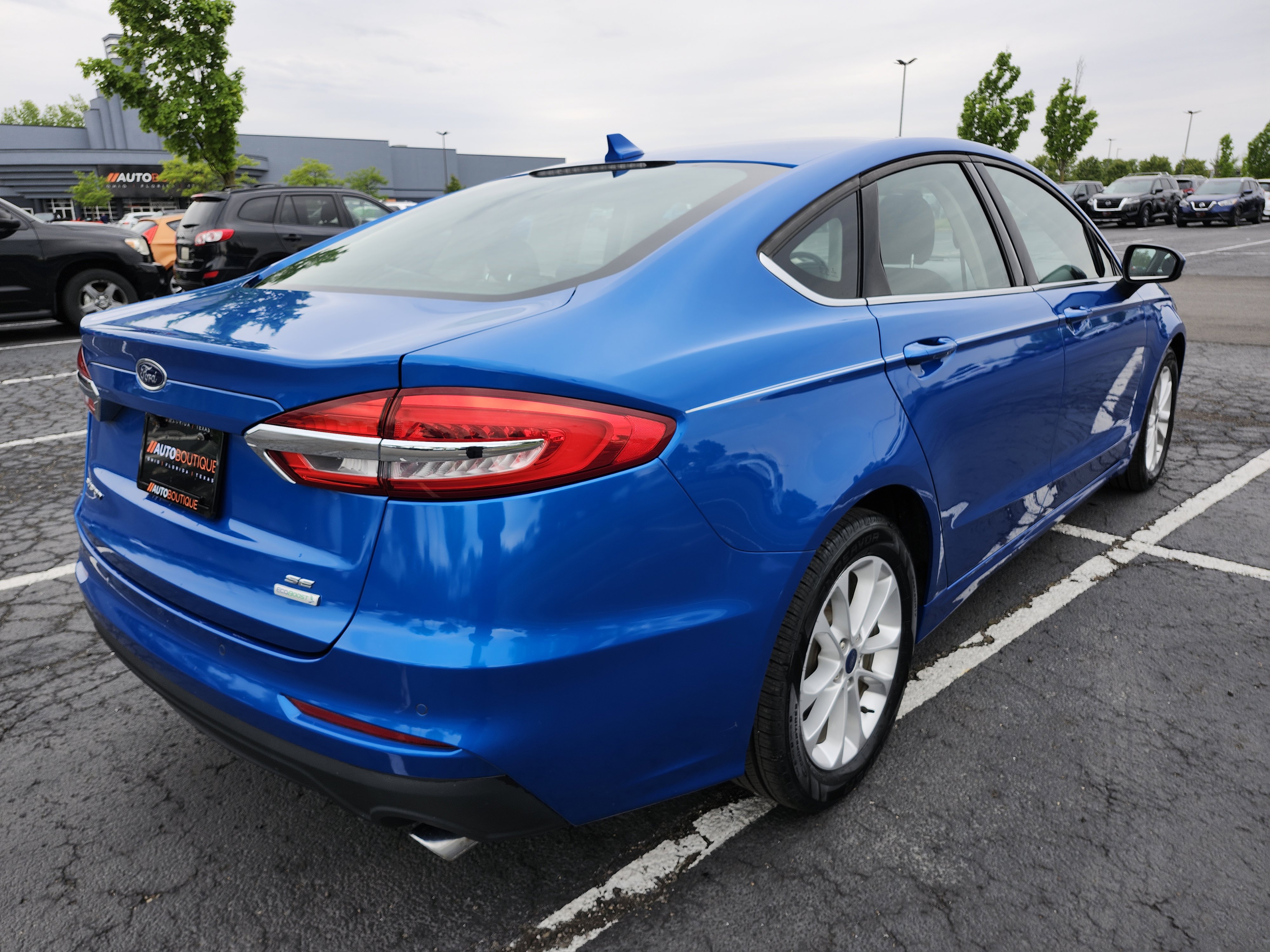 Used 2020 Ford Fusion SE FWD image 17