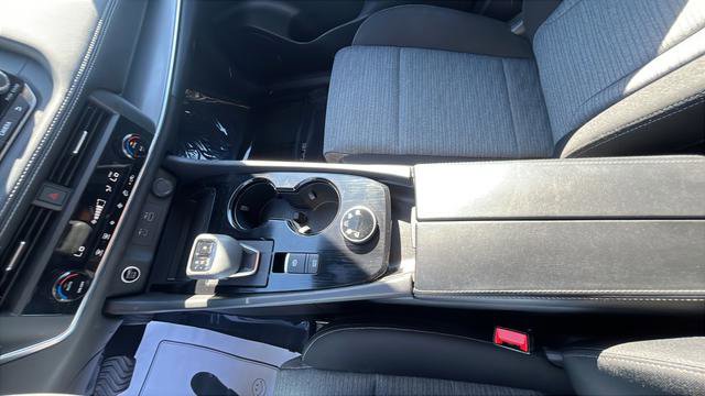 Used 2023 Nissan Rogue SV image 17