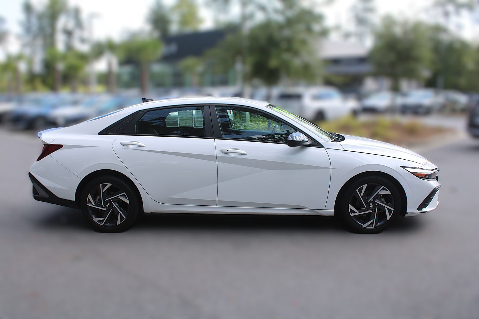Used 2025 Hyundai Elantra Sport FWD image 13