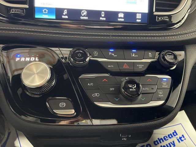 New 2026 Chrysler Pacifica Select w/ S Appearance Package image 19