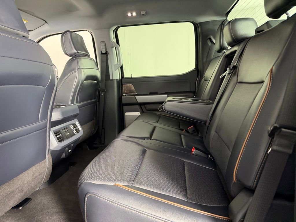 Used 2025 Ford F250 Lariat w/ Chrome Package image 27