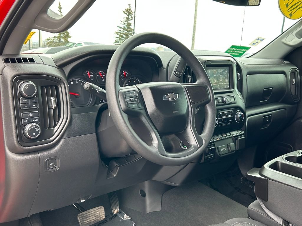 Used 2024 Chevrolet Silverado 1500 Custom Trail Boss w/ LPO, Dark Essentials Package image 8