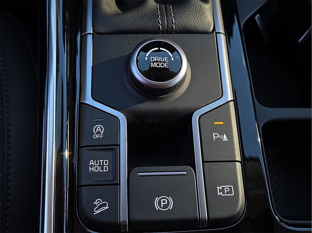 Used 2025 Kia Sorento SX image 15