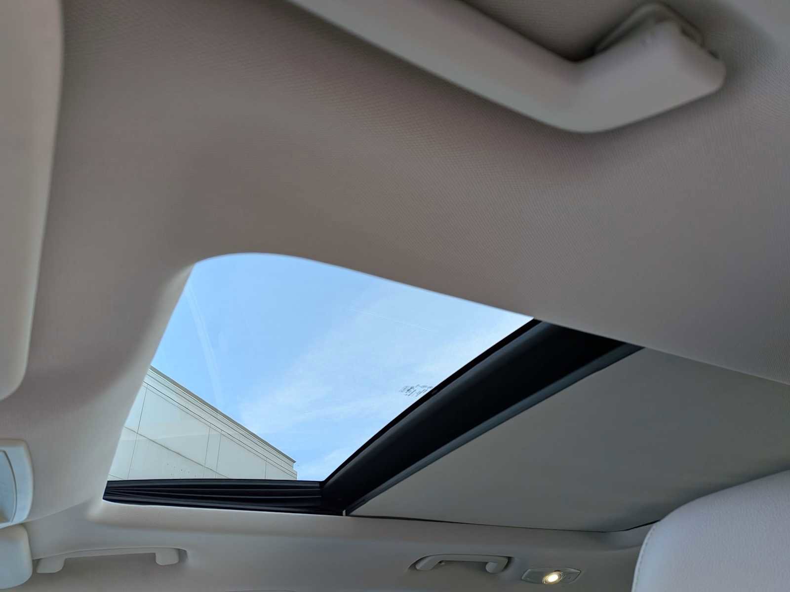 Used 2016 Ford Escape Titanium w/ Equipment Group 301A FWD image 17