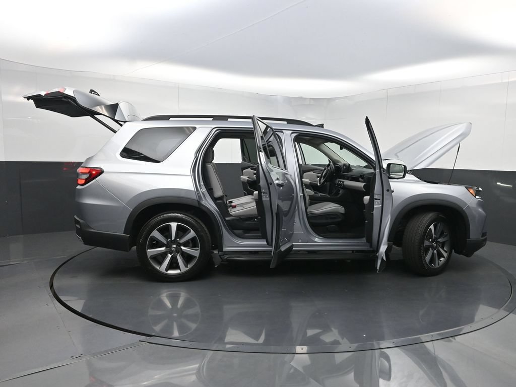 Used 2024 Honda Pilot Elite image 39