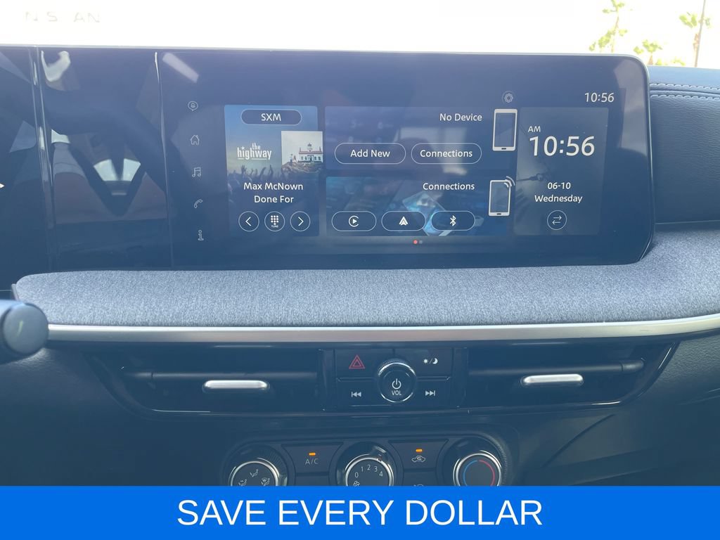 Used 2025 Nissan Kicks SV FWD image 17