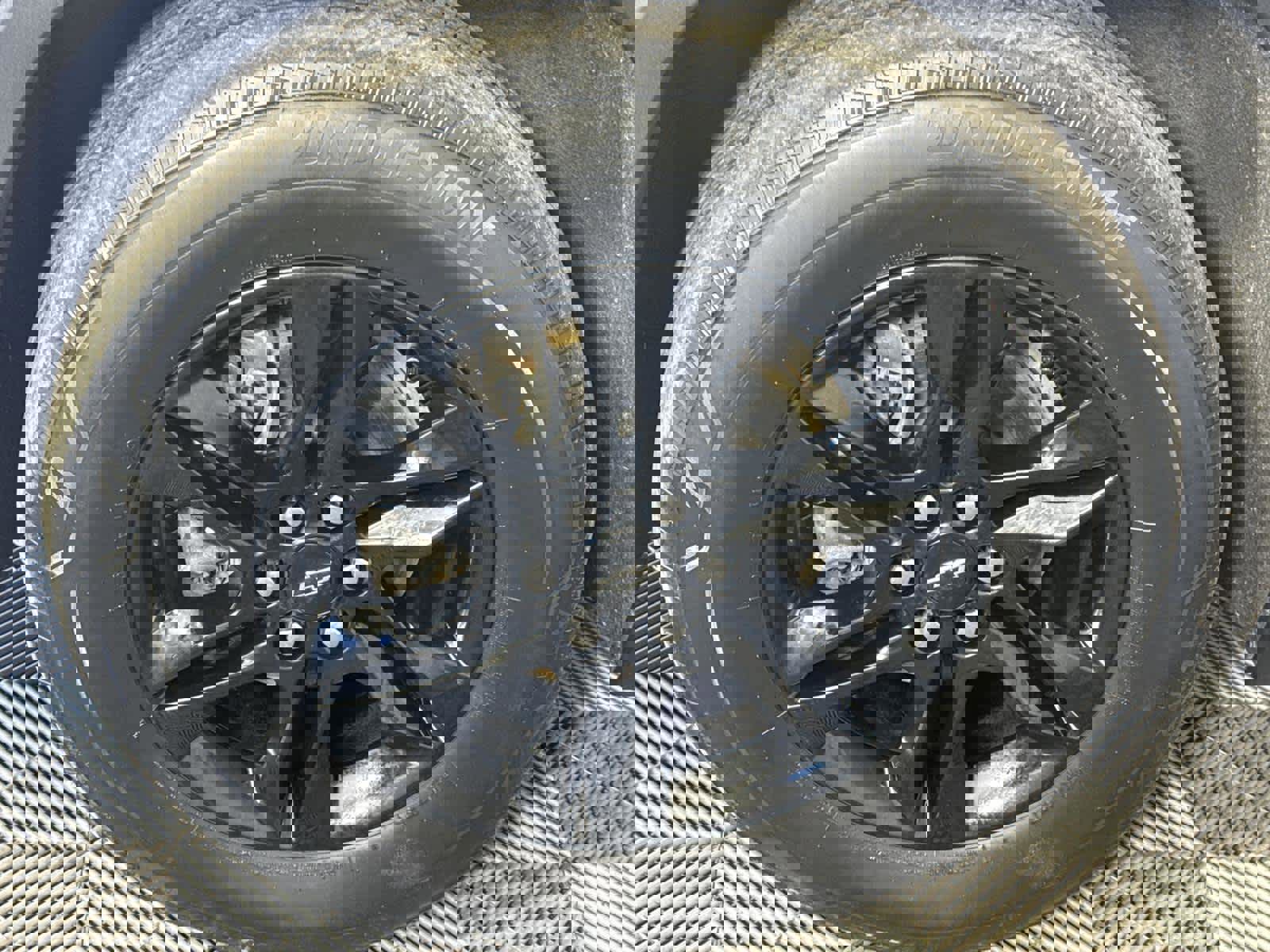 Used 2023 Chevrolet Traverse LT w/ Midnight/Sport Edition image 11