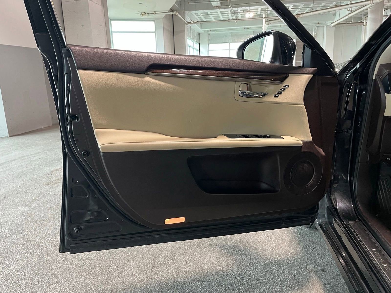 Used 2018 Lexus ES 350 w/ Premier Package FWD image 15