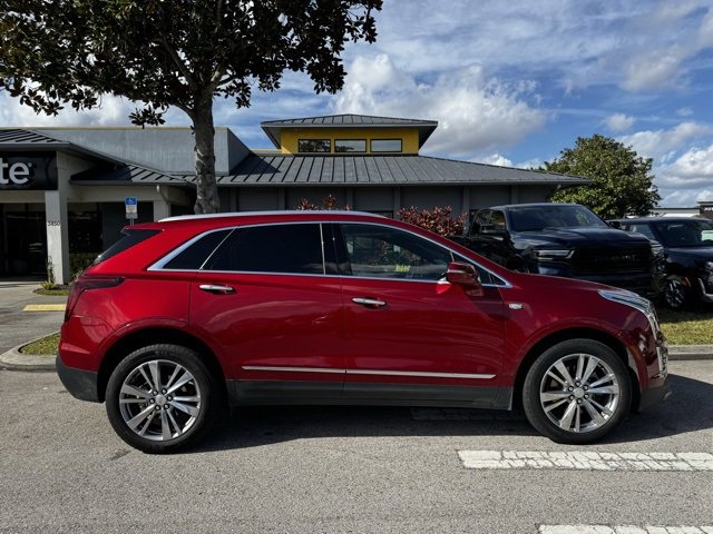 Used 2024 Cadillac XT5 Premium Luxury image 10