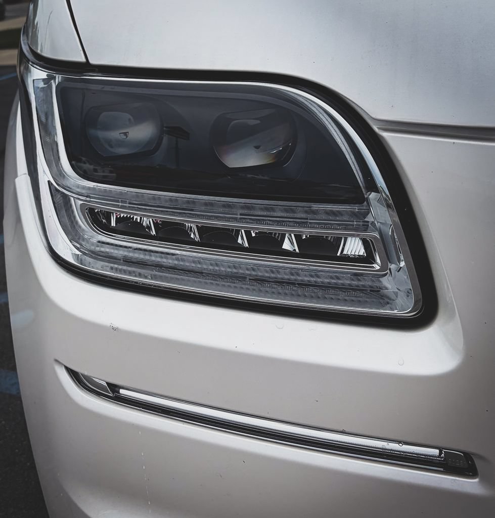 Used 2018 Lincoln Navigator L Black Label AWD/4WD image 36