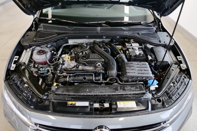 Certified 2025 Volkswagen Jetta S image 9