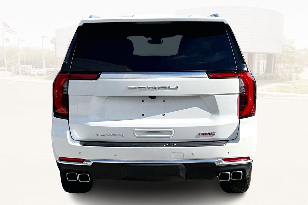 Used 2025 GMC Yukon XL Denali image 5