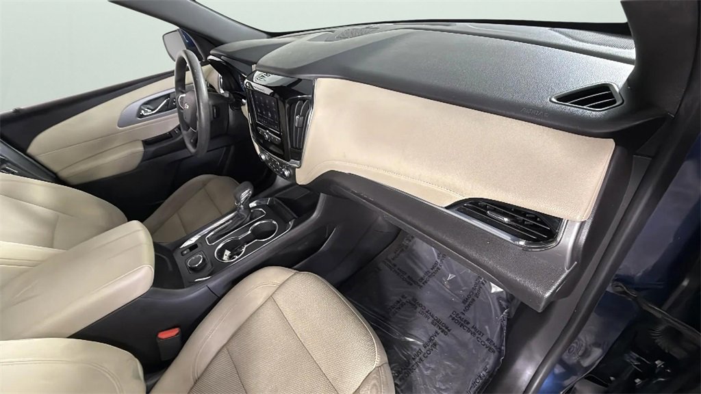 Used 2023 Chevrolet Traverse LS w/ Safety Package image 30