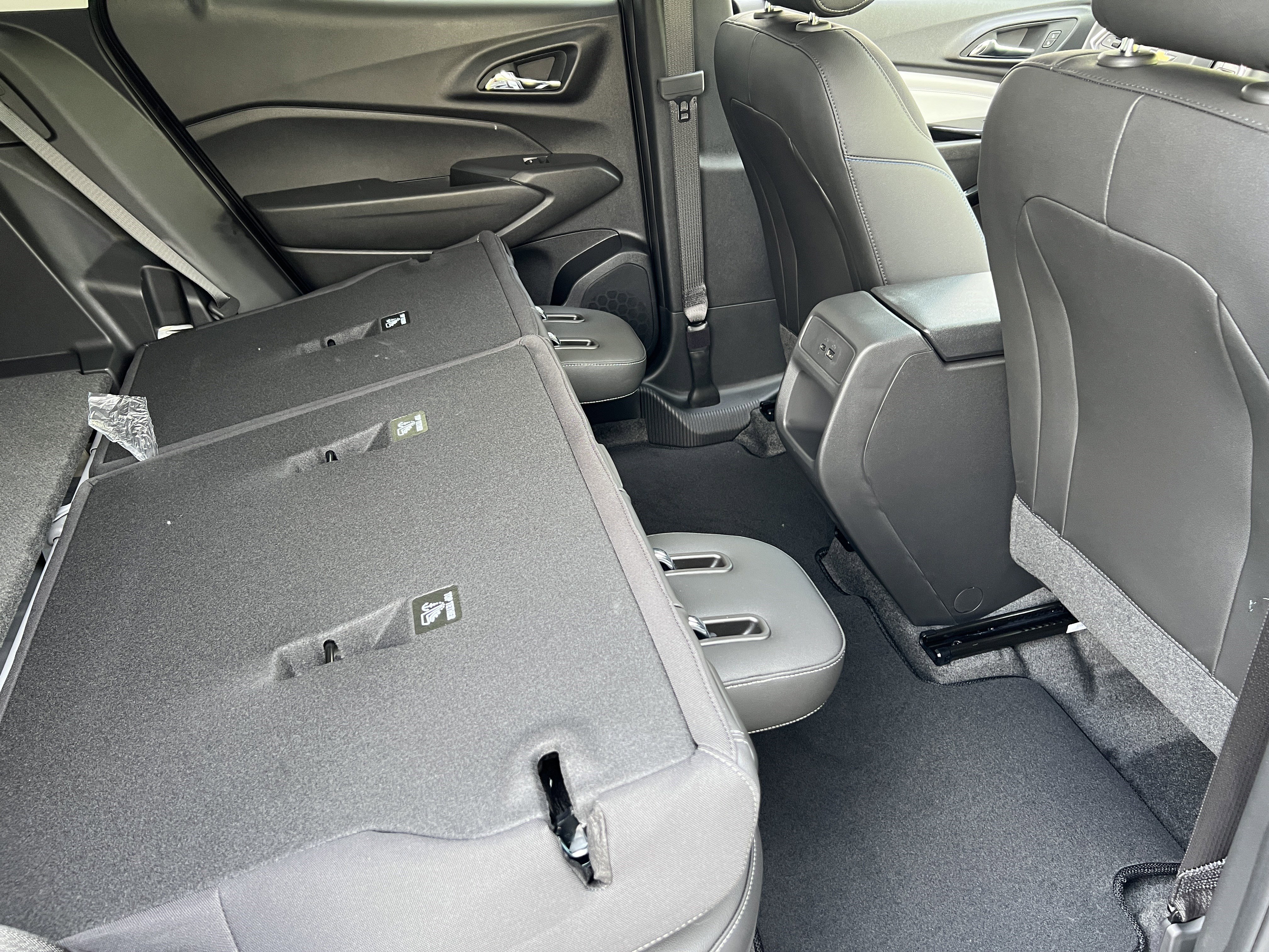 New 2026 Chevrolet Trax LT w/ LT Convenience Package FWD image 21