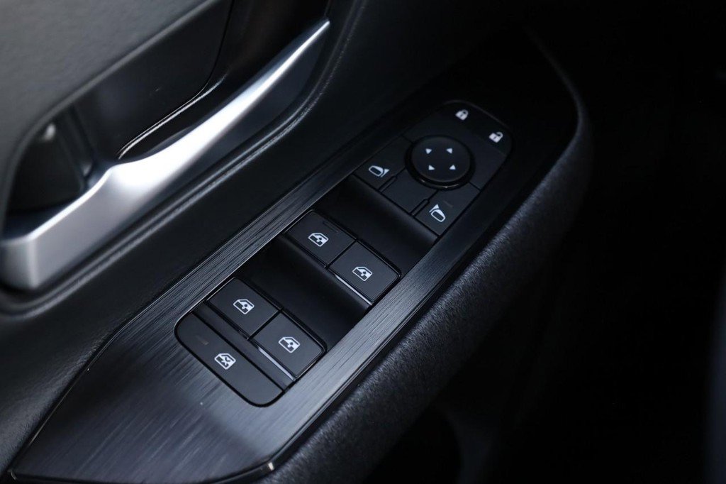 New 2026 Nissan Kicks SV w/ SV Premium Package image 20